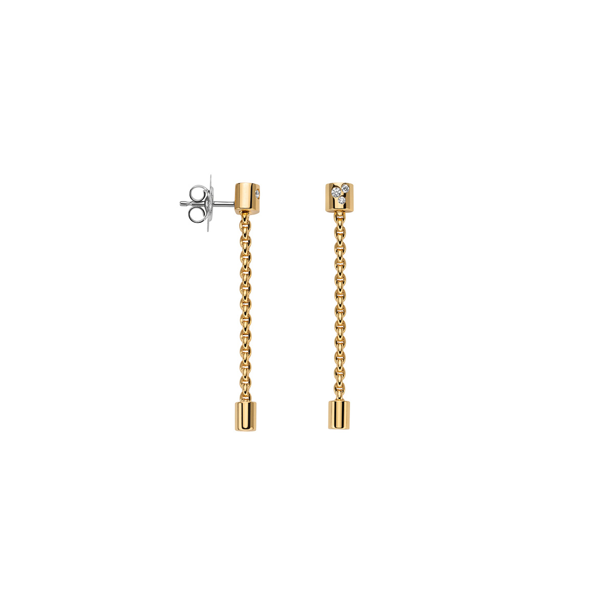 De Fope Aria oorstekers, modelnummer 89003OX_BB_G_XGX_000, stralen elegantie uit met hun geelgouden afwerking en schitterende diamanten van 0,09 karaat. Gemaakt van 18-karaat goud, zijn deze oorstekers perfect voor zowel dagelijkse elegantie als speciale gelegenheden. Draag ze als veelzijdige blikvanger bij zowel casual als formele outfits.