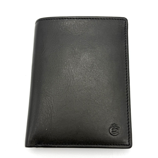 HoGe portemonnee – stijlvol & praktisch
Deze hoge portemonnee is een elegante en functionele keuze voor wie houdt van overzicht en gemak. Dankzij het slimme ontwerp berg je al je essentials netjes op, zonder in te leveren op stijl.

Kenmerken:

Geschikt voor 7 pasjes – veilig en overzichtelijk opgeborgen
Dubbel papiergeldvak – scheidt briefgeld eenvoudig
Muntgeldvak met geïntegreerd boodschappenmuntje – altijd een muntje bij de hand
3 steekvakken – handig voor bonnetjes, visitekaartjes of extra pasjes
Deze portemonnee is de perfecte mix van praktisch gebruik en verfijnde afwerking – ideaal voor dagelijks gebruik of onderweg.

Afmetingen:
Hoogte 12cm x breed 9cm x diep 1cm