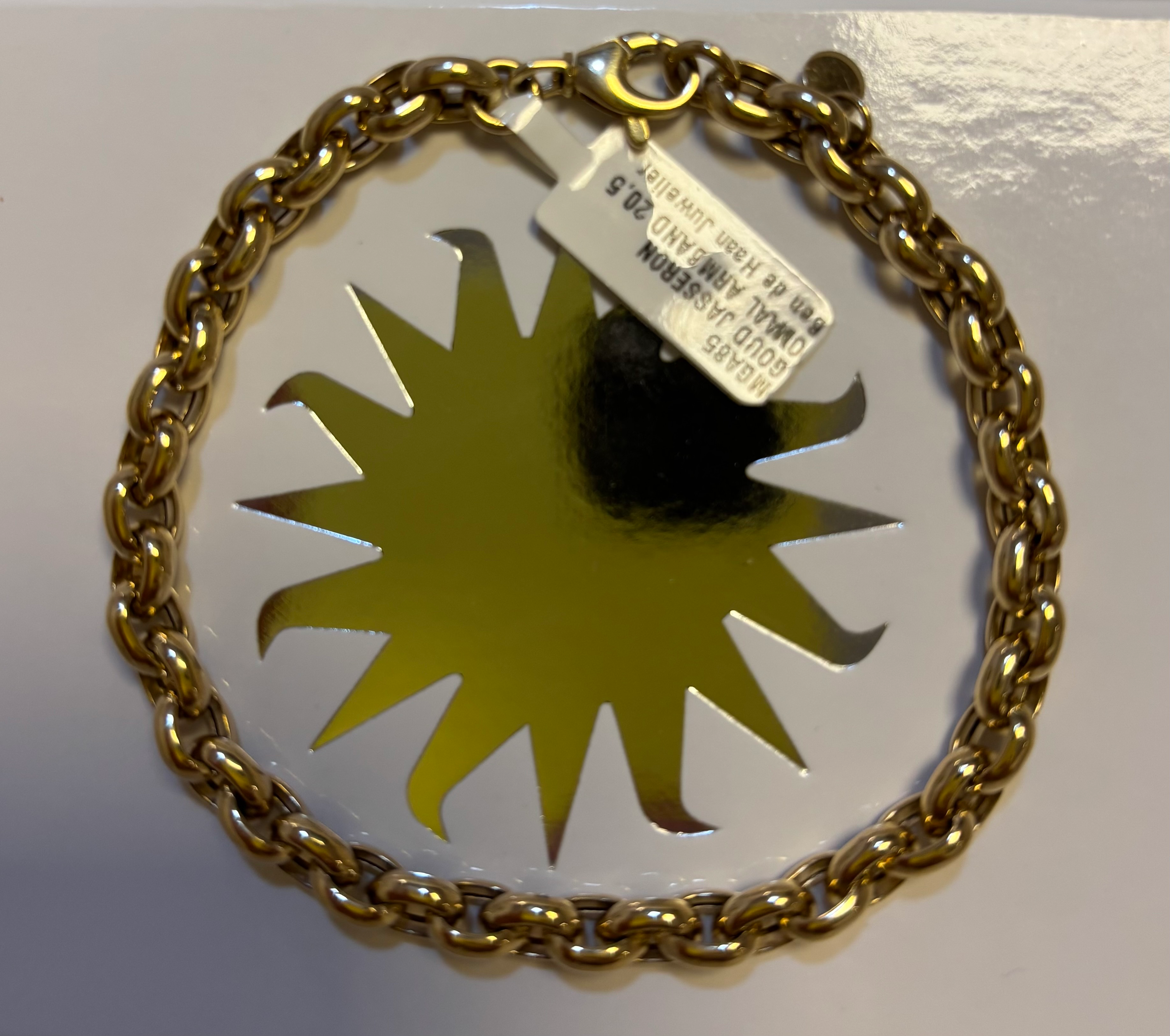 Lengte armband: 20,5CM 
Schakelbreedte: 6MM
Gewicht: 8,4Gram
