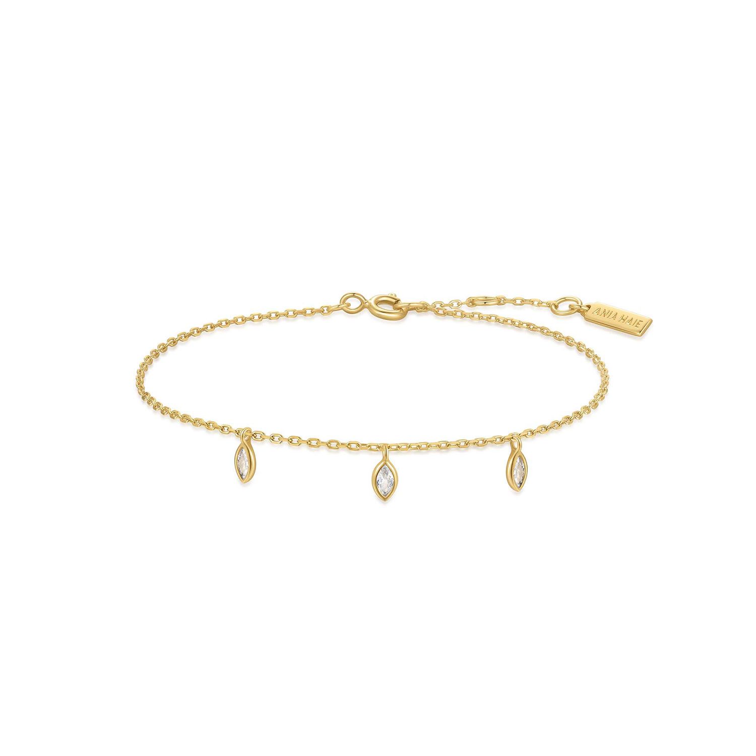 HET MERK
Geïnspireerd door de laatste fashion trends is Ania Haie het toonaangevende sieradenmerk voor hoogkwalitatieve maar ook betaalbare zilveren sieraden, zonder op de kwaliteit in te leveren. Iedere collectie is gebaseerd op de laatste catwalktrends, waardoor Ania Haie snel tot hét sieradenmerk voor stijlbewuste consumenten is verkozen. Elk sieraad wordt ontworpen om te combineren met andere sieraden waardoor je je eigen look kunt creëren. Maar ook zijn Ania Haie sieraden opvallend genoeg om op zichzelf te dragen.

SPECIFICATIES
- Ania Haie
- Armband
- 925 zilver met gold plating
- Lengte 18,5cm
- AH B066-02G