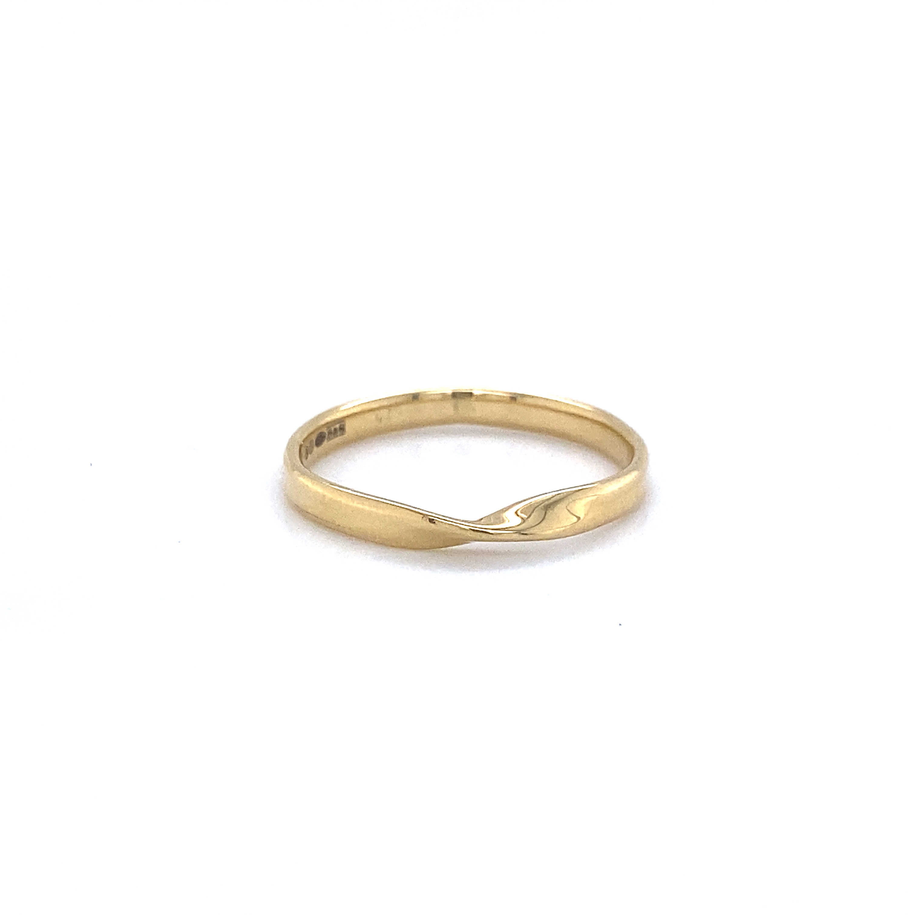 14kt gouden ring met 1 twist