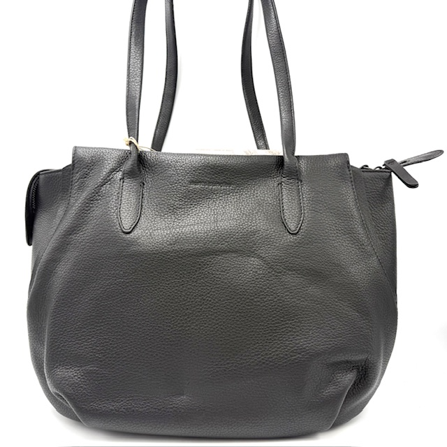 Schoudertas  Hoogte 26cm x breed 19cm x lengte 35cm