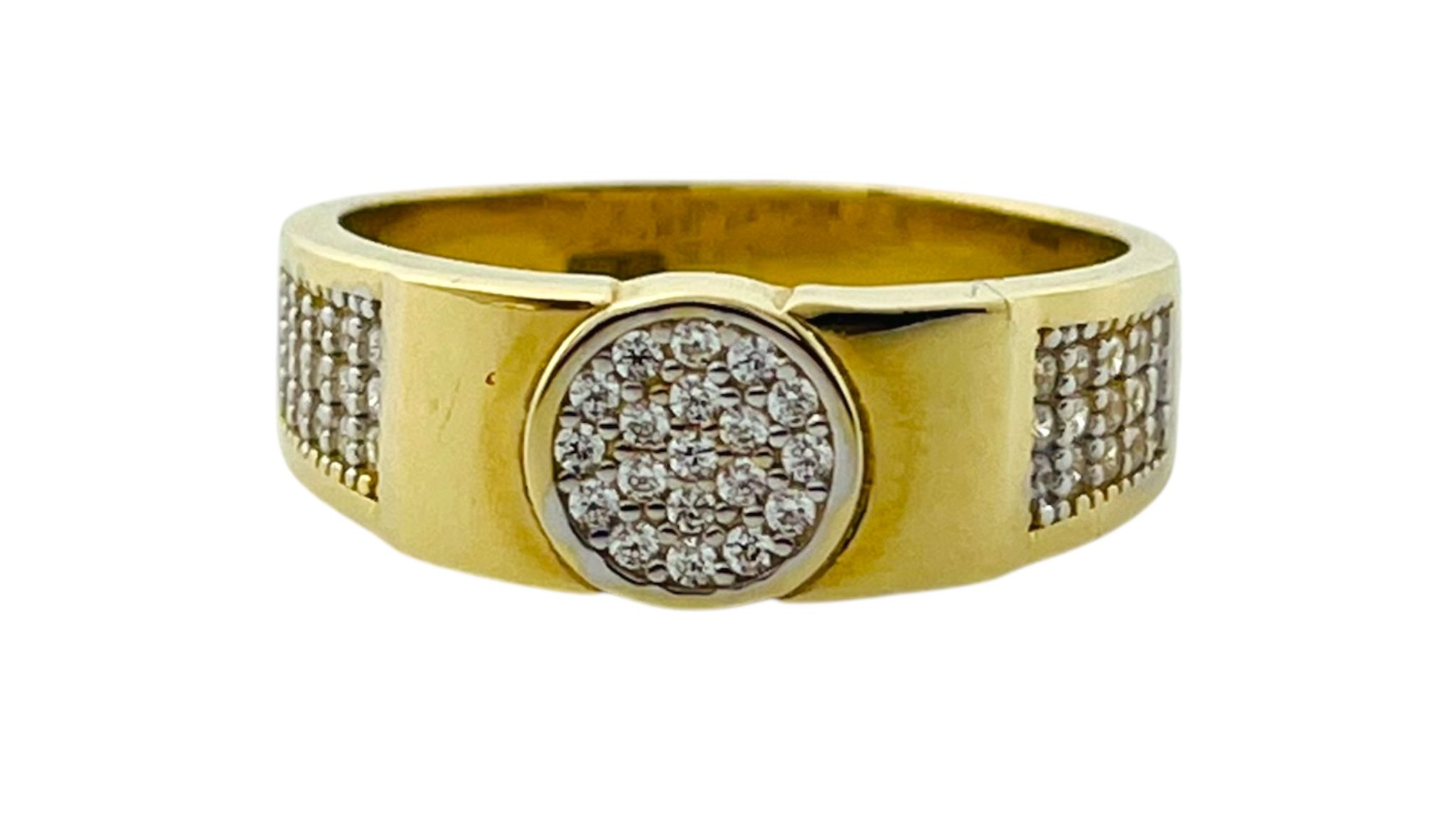 Deze herenring is gemaakt van 14 karaat goud en valt onder de categorie sieraden met een goud-zilver kleur. Perfect voor zowel formele als informele gelegenheden. Draag deze ring als statementstuk aan je ringvinger of combineer met andere ringen voor een gelaagde look. Een tijdloos accessoire dat elke outfit compleet maakt.