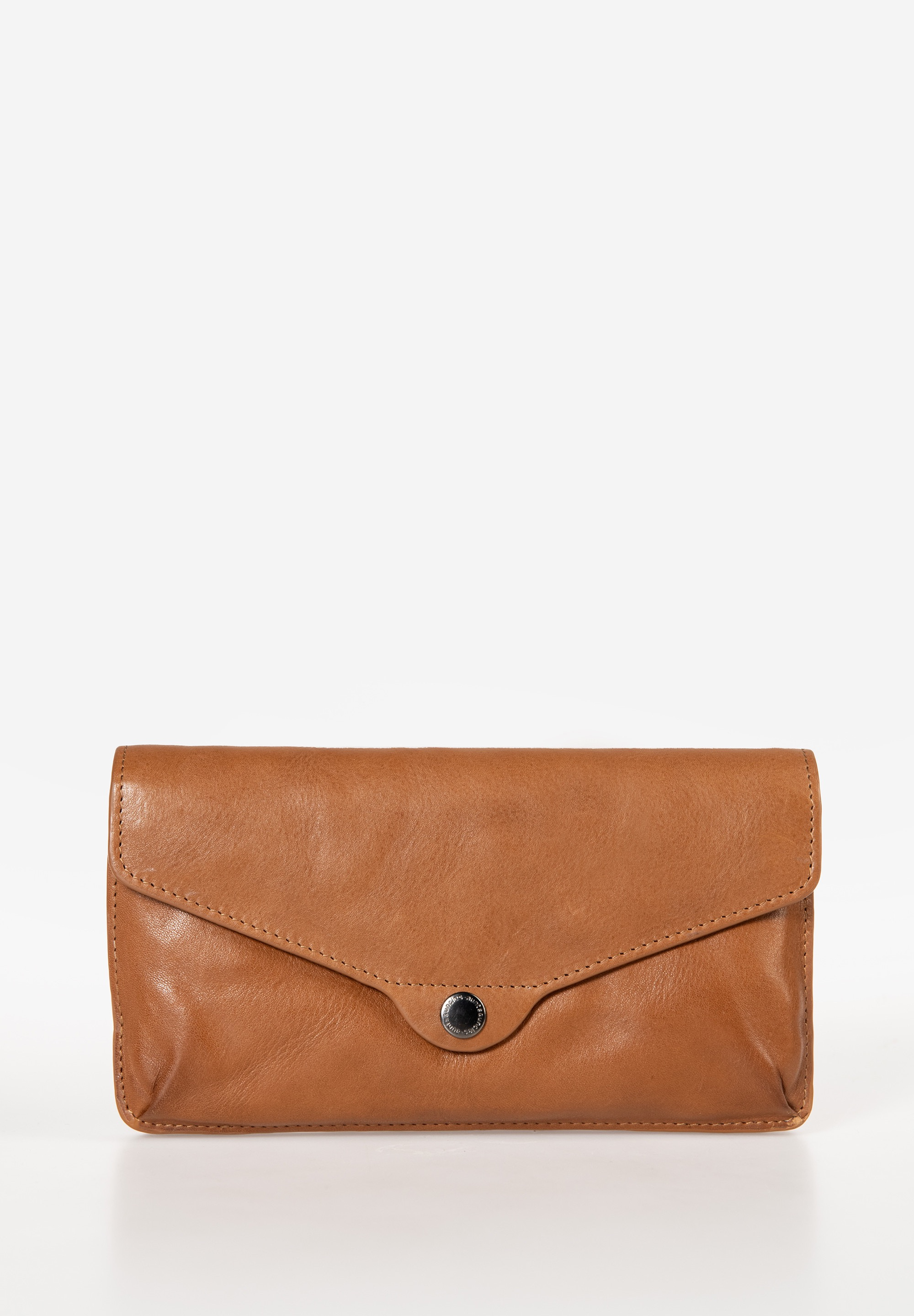 aunts & uncles &ndash; Charlene Portemonnee &ndash; Caramel | RFID-bescherming | Echt leer
De Charlene portemonnee van aunts & uncles is een stijlvolle alleskunner voor wie het liefst goed voorbereid op pad gaat. Deze ruime damesportemonnee uit de Grandma's Luxury Club collectie is gemaakt van hoogwaardig, duurzaam gelooid premium leer, wat zorgt voor een lange levensduur en een luxueuze uitstraling.

Met voldoende ruimte voor je pasjes, geld, bonnetjes &eacute;n zelfs je smartphone, combineert Charlene elegantie met praktisch gemak. Dankzij het ge&iuml;ntegreerde RFID-beschermingssysteem blijven je persoonlijke gegevens bovendien veilig tegen ongewenste scans.

Belangrijkste kenmerken:
Luxe caramelkleurig leer met stijlvolle vintage-look
Overslag met drukknop &ndash; veilig en gemakkelijk te openen
12 kaartvakken, 2 grote biljetvakken, een ritsvak en extra insteekvakken
Ruim achtervak met rits &ndash; ideaal voor muntgeld of extra documenten
Hoogwaardig gestreept binnenvoering voor een chique afwerking
RFID-bescherming tegen digitale diefstal
Ook geschikt voor veel smartphones (afhankelijk van formaat)
Afmetingen & gewicht:
Afmeting: ca. 19,5 x 2,5 x 11 cm
Gewicht: ca. 310 gram
Met Charlene kies je niet alleen voor stijl en kwaliteit, maar ook voor veiligheid en gebruiksgemak. Perfect voor dagelijks gebruik &eacute;n voor wie graag alles overzichtelijk bij zich draagt.


