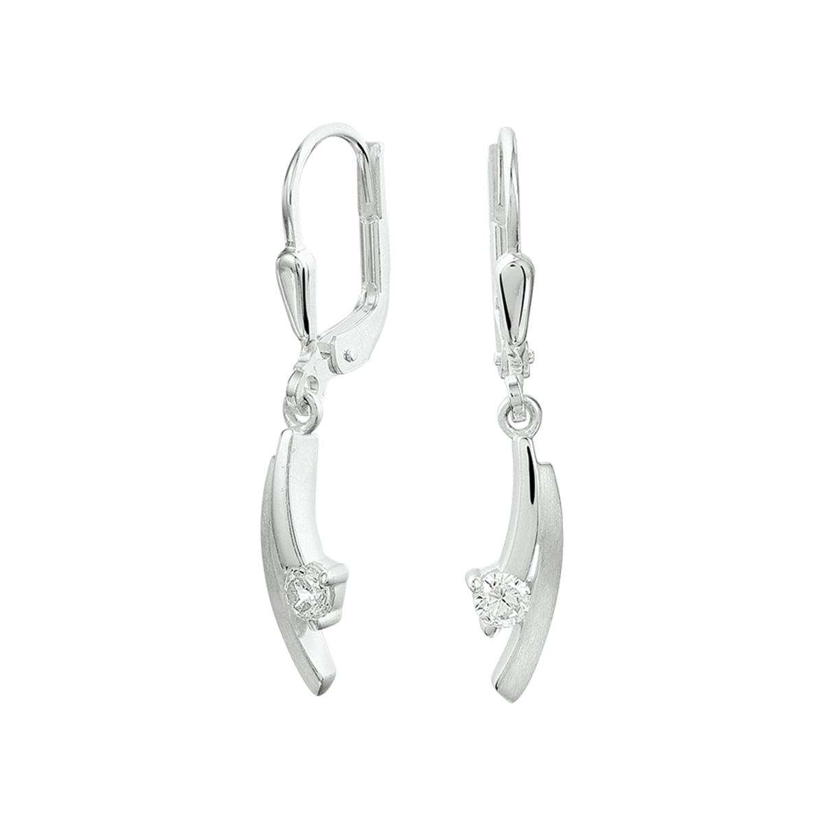 Sierlijke zilveren oorhangers met schitterende details zoals de sprankelende zirkonia steen en de poli/matte afwerking. De oorhangers hebben een totale hoogte van 2.9cm.