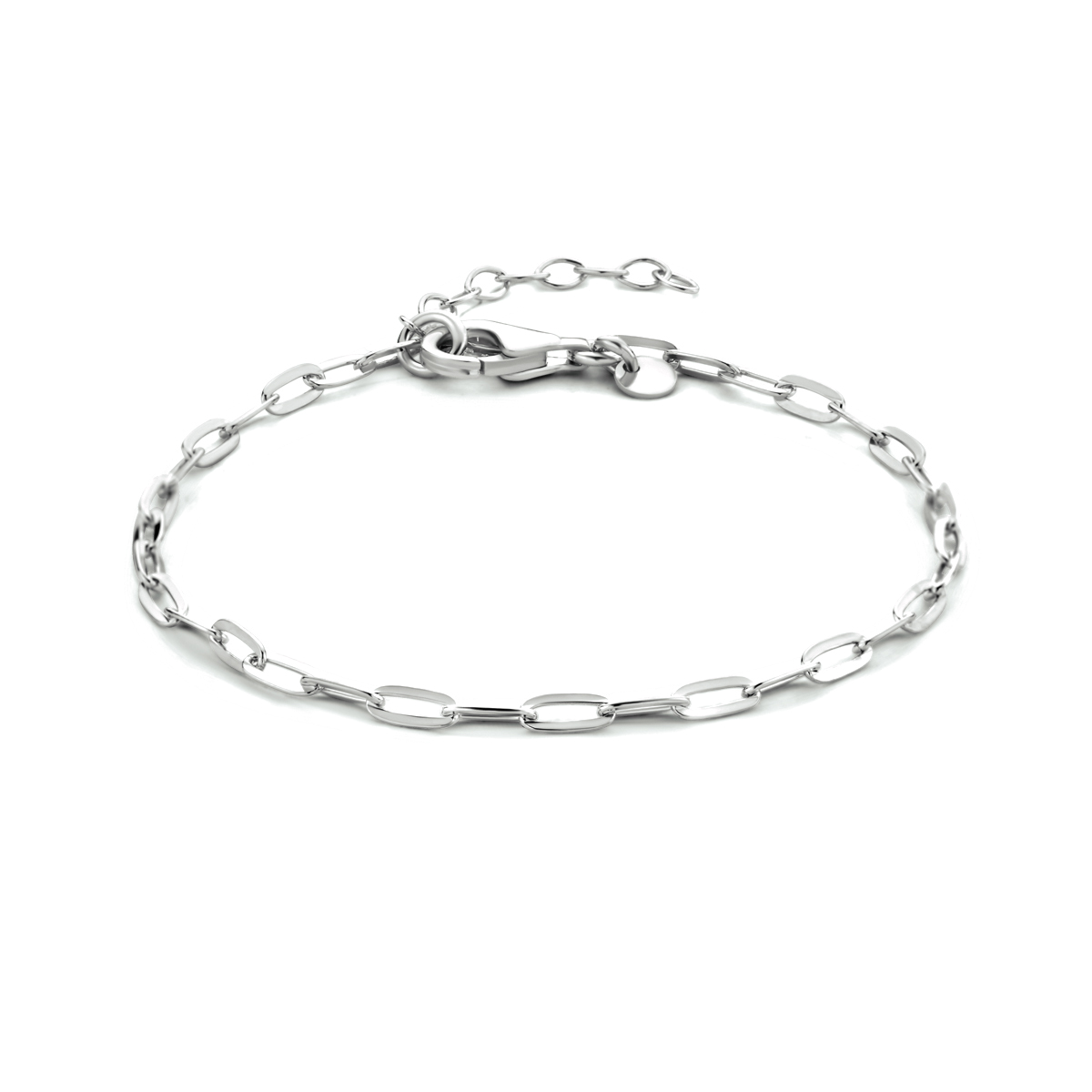Gerhodineerd 925 zilveren paperclip armband uitgevoerd met een karabijnslot. De armband heeft een draaglengte van 16cm en een extensie van 3cm. De schakelbreedte is 2.5mm.