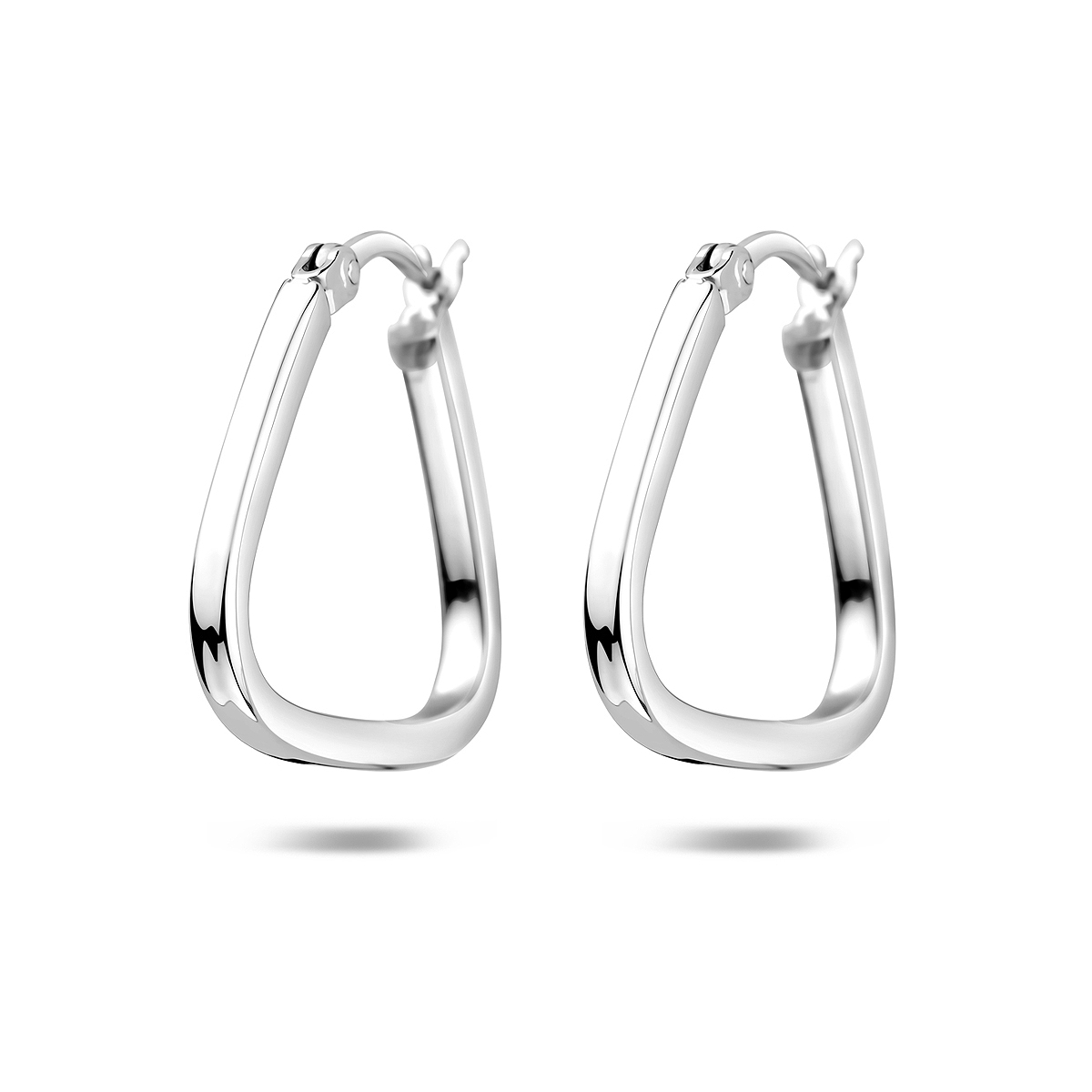 Gerhodineerd 925 zilveren oorringen een afmeting 21x2.2mm.