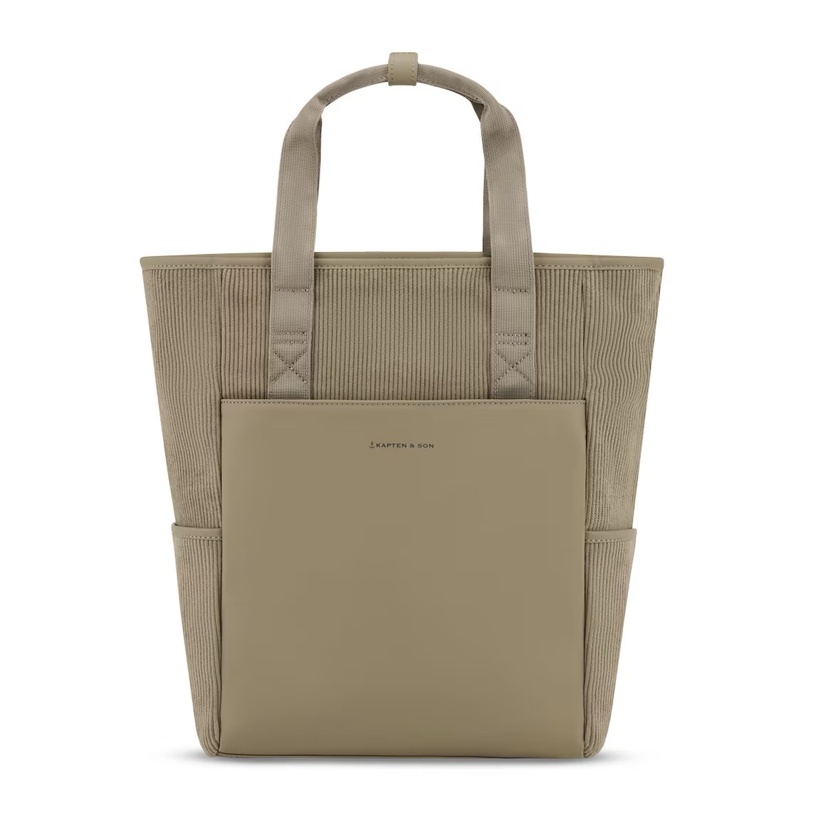 Duurzame Converteerbare Rugzak & Tas – Vegan & Waterafstotend – 14" Laptopvak
Op zoek naar een stijlvolle, functionele én duurzame tas voor werk, reizen of het dagelijks leven? Deze converteerbare rugzak en tas in één is ontworpen met oog voor comfort, stijl en milieu. Gemaakt van gerecycled PET-materiaal en hoogwaardig vegan tech-materiaal, is deze tas niet alleen waterafstotend, maar ook volledig diervriendelijk en duurzaam.

Dankzij het slimme design gebruik je deze tas als rugzak of als schoudertas, afhankelijk van wat jij nodig hebt. De gewatteerde en verstelbare schouderbanden bieden optimaal draagcomfort, en kunnen netjes worden opgeborgen in de achterzijde van de tas.

Belangrijkste kenmerken:
Laptopvak: 29,5 x 25 x 2 cm – geschikt voor een 14" MacBook

Volume: 12 liter

Afmetingen: 38 x 40 x 13,5 cm (h x b x d)

Gewicht: 1,4 kg

Kleur binnenkant: Grijs

Vegan & duurzaam: Gemaakt van gerecycled PET (binnen- & buitenkant)

Waterafstotend: Ideaal voor onderweg

Sluiting: Stevige ritssluiting + koffersluiting

Pasvorm: Perfecte maat, ook getest op een model van 1,74 m

Indeling & opbergruimte:
Ruim hoofdvak met:

1 tablet- of laptopvak

1 vak voor verschoningsmatje/laptop

2 elastische flessenhouders aan de binnenkant

2 extra binnenvakken

1 binnenvak met rits

Voorvak met ritssluiting voor snelle toegang

2 zijvakken voor flessen

Bagagebevestiging voor gebruik op een koffer

Achterzijde met opberglaag voor schouderbanden

Deze vegan rugzak is ideaal voor iedereen die onderweg is – van studenten tot young professionals en ouders. Dankzij het slimme ontwerp, de waterafstotende buitenlaag en het praktische laptopvak neem je alles georganiseerd mee, waar je ook heen gaat.

