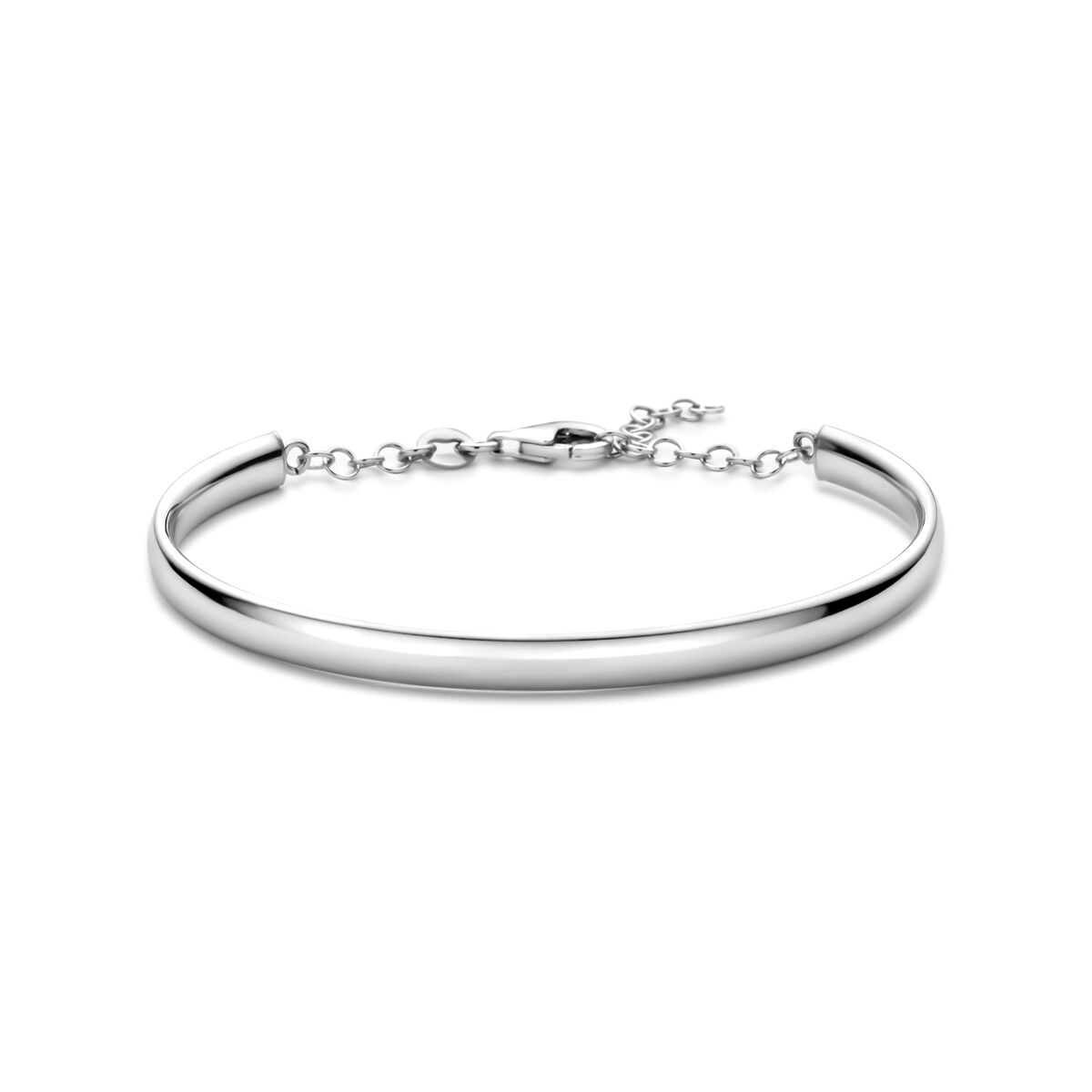 De Zilver gerhodineerd armband model 1341633 is een stijlvolle slavinnenarmband geschikt voor zowel dames als heren. Dit juweel voegt een subtiele elegantie toe aan elke outfit. Draag het solo voor een minimalistische look of combineer met andere armbanden voor een gelaagde stijl. Perfect voor dagelijks gebruik of speciale gelegenheden.