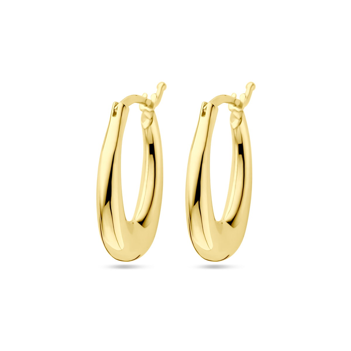 9k Geel kleurige oorringen met een afmeting van 20x13mm.