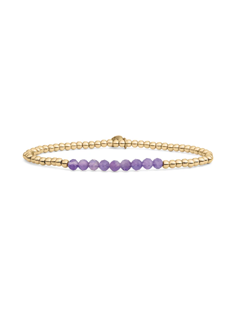Als je op zoek bent naar een mooie finish voor je look, zoek dan niet verder. De Amethyst Universe armbanden zitten fijn om je pols. Draag de armband alleen óf stack deze met andere Sparkling Jewel armbanden voor een statement look