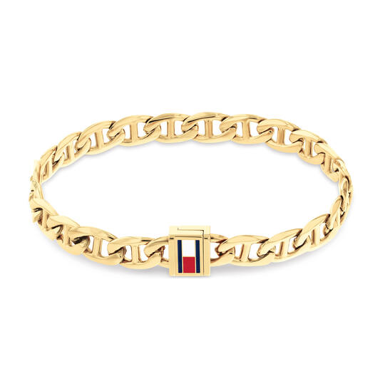 Tommy Hilfiger Jewels TJ2790646 Armband Heren Staal 19cm GP
Deze armband van Tommy Hilfiger uit de jewelry serie Oceanis met nr: TJ2790646 is een stijlvol model, een musthave voor je Tommy collectie. De goudkleurige stalen glanzende heren armband heeft een marine schakel en een strakke magneetsluiting met emaille logo, is 7mm en heeft een lengte van 19cm. Ook leuk te combineren met andere armbanden en sieraden van Tommy Hilfiger.

Het merk:
Tommy Hilfiger is wereldwijd één van de grootste designer lifestyle merken en is internationaal bekend om haar classic American cool stijl. De sieraden zijn voor dames en heren met een eigen stijl, die niet bang zijn om dit aan de wereld te laten zien.

Specificaties:
- Armband Goudkleurig
- Materiaal: Staal
- Lengte 19cm
- Heren sieraad