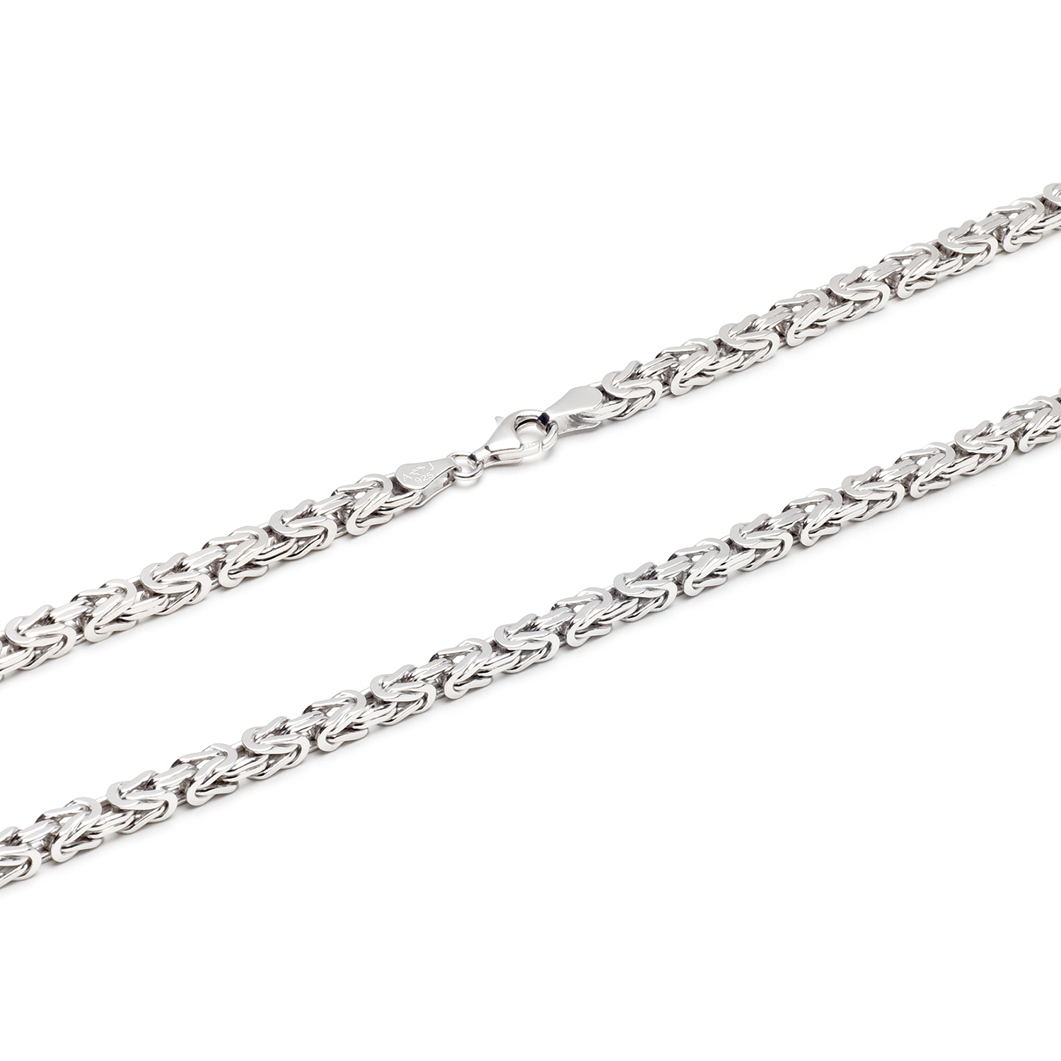 Zilveren koningscollier in de beste kwaliteit en met echt handwerk. Dit collier is gerhodineerd , hoogglans gepolijst  en gediamanteerd, zodat dit hoogwaardige en prachtige zilveren collier zijn schoonheid behoudt, zelfs tijdens opslag of dragen. Deze behandeling beschermt de zilveren ketting tegen ontsierende aanslag. De tussenstukken van de ketting worden individueel met de hand gevlochten en vervolgens speciaal gepolijst. Dit maakt ze zeer soepel, wat u zult voelen op uw huid. 