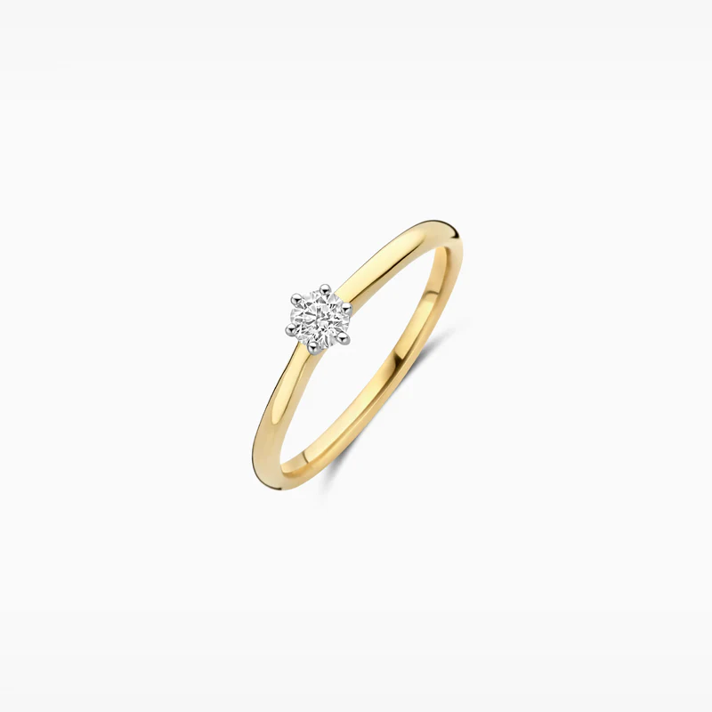 Deze Blush ring is een elegante ring van 14 karaat geelgoud en witgoud met een lab diamant in chaton zetting. Steen grootte: ∅ 3.8 mm en gewicht Diamant (in ct): 0.20.
