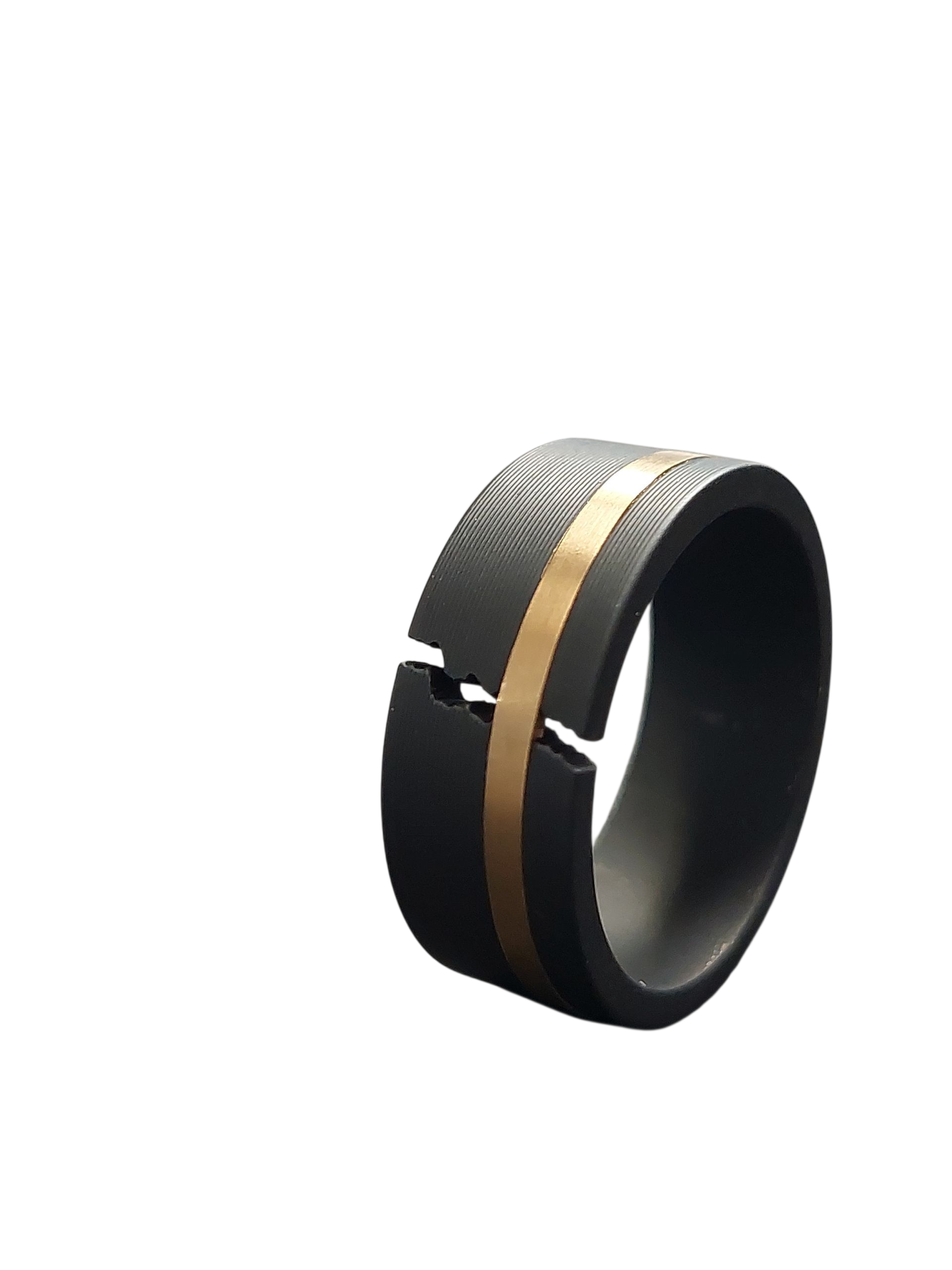 Ring edelstaal (zwart) met 18 krt geelgouden band 9 mm breed