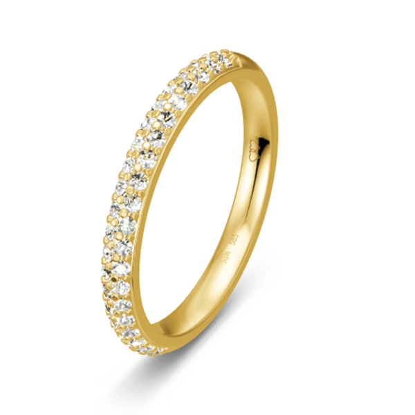 De geelgouden ring in maat 56 met een diamant van 0,30 ct glanst met warmte en stijl. De subtiele, sprankelende steen wordt prachtig omlijst door het klassieke, tijdloze design. Een warm, elegant sieraad dat perfect past bij jouw persoonlijkheid en moment.