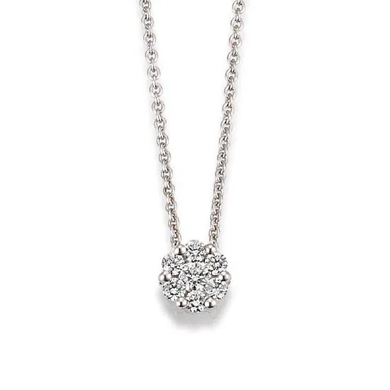 Een fijne kettinkje van 46 cm dat zachtjes je hals omarmt. In het midden schittert een bloemvormige Blümchen-hanger in geelgoud, met een sprankelende 0,25 ct diamant. Het bloemmotief straalt speelsheid en warmte uit, terwijl de diamant in H-kleur en SI-kwaliteit je look een subtiele glam-gloed geeft.