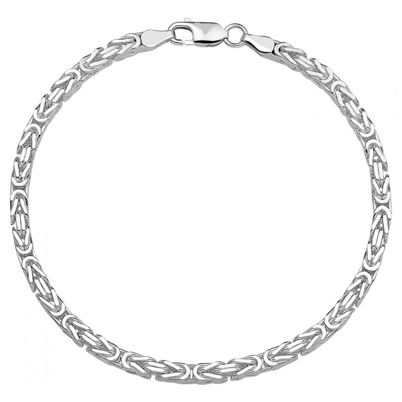 De Zilveren Koningsschakel Armband van 20 cm en met een dikte van 3,5 mm, is een elegant sieraad dat verfijning toevoegt aan elke outfit. Deze armband, geschikt voor zowel dagelijks gebruik als speciale gelegenheden, kan prachtig solo gedragen worden of gecombineerd met andere sieraden voor een gelaagde look.