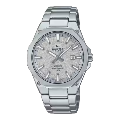 We introduceren de EDIFICE EFR-S108 serie met een slanker profiel voor meer comfort.

Deze horloges hebben een slanke kast van 7,8 mm, een platte achthoekige lunette en een klassieke analoge wijzerplaat met drie wijzers, en stralen een sportieve look en luxe uit. 

De EFR-S108DE verhoogt het raffinement nog meer met een unieke wijzerplaat met textuur.