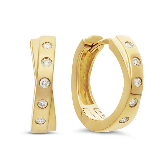 De 14kr creool met diamant straalt elegantie uit met zijn verfijnde ontwerp en sprankelende diamanten.