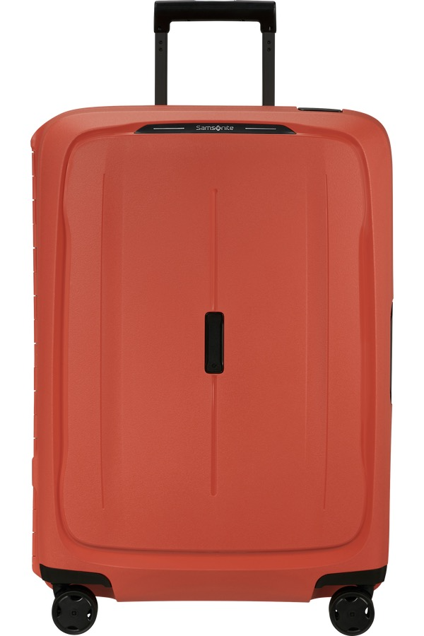 Duurzame Koffer met 4 Wielen – Clay (Middelgroot, 69 cm, 88L)
Op zoek naar een duurzame, stijlvolle en praktische koffer voor al je reizen? Ontdek deze middelgrote 4-wiel koffer in de kleur Clay, ontworpen met het oog op comfort, veiligheid en milieu. Perfect voor een gewicht van ongeveer 15 kg bagage, met een royale inhoud van 88 liter en een licht gewicht van slechts 3,8 kg.
Belangrijkste kenmerken:
✅ 5 jaar wereldwijde beperkte garantie
 Gemaakt met minstens 70% gerecycleerd polypropyleen uit huishoudelijk afval (buitenkant)
♻️ Binnenkant van gerecycled rPET – o.a. equivalent van 14 gerecyclede petflessen
⚡ Geproduceerd met groene stroom
️ Zelf te herstellen wielen voor extra lange levensduur
 Vervaardigd in Europa
Functionaliteit & Comfort
 Driepuntssluiting met TSA-slot (veilig reizen naar VS)
 Boven- en zijhandvatten + handgreep onderaan voor eenvoudig tillen
 4 soepele wielen met vering – minder schokken en stiller rollen
 Waterbestendige dichting – beschermt je spullen tegen regen
 Twee uitneembare Packing Cubes – verstelbaar, afwasbaar en superhandig
Technische Specificaties
Afmetingen: 69 x 49 x 30 cm
Volume: 88 L
Gewicht: 3.8 kg
Materiaal: Hard polypropyleen
Kleur: Clay
SKU: 146911-7060
Waarom kiezen voor deze koffer?
Deze duurzame koffer combineert milieubewust reizen met de praktische eisen van de moderne reiziger. Dankzij het innovatieve ontwerp en hoogwaardige materialen reis je comfortabel, veilig én met minder impact op het milieu.