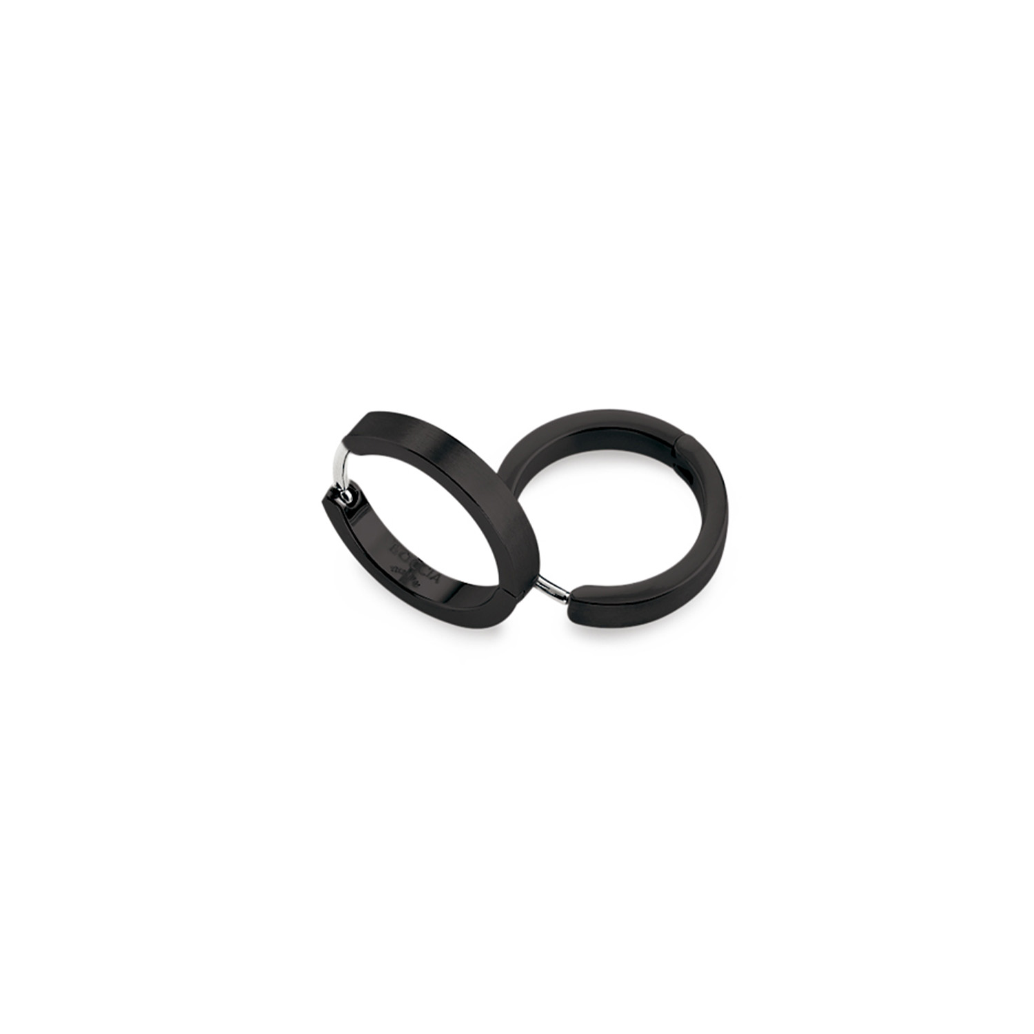 Boccia Titanium 0577-07 Oorringen 14,5mm Zwart
Deze unieke titanium oorringen van Boccia Titanium zijn een mooie toevoeging aan je sieradencollectie! Wat deze titanium klapoorringen uniek maakt is dat ze zwart zijn en een vierkante buis hebben, dit geeft een stoere uitstraling. De oorringen hebben een doorsnee van 14,5mm en sluiten met een scharnier. Combineer de oorbellen met andere Boccia sieraden voor een complete look.

HET MERK
Boccia Titanium is het titanium merk van Nederland, dat zijn oorsprong in Duitsland vindt en is opgericht in het jaar 1992. Ontwikkeld door internationale ontwerpers. Alle titanium componenten van de BOCCIA TITANIUM collectie zijn gemaakt van 99,7% puur titanium; het bijzondere materiaal. Het is licht in gewicht, neemt de temperatuur van de huid aan en is zeer huidvriendelijk. Bovendien is het corrosie- en temperatuurbestendig.

SPECIFICATIES
- Oorsieraden
- Puur titanium
- Rond
- Zwart
- &Oslash; 14,5mm