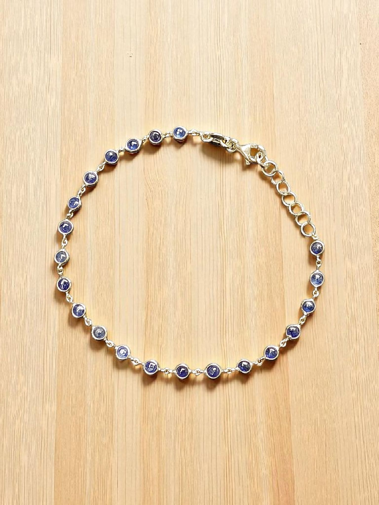Gouden armband met saffier