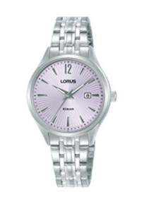 Dit is een horloge van het merk Lorus.