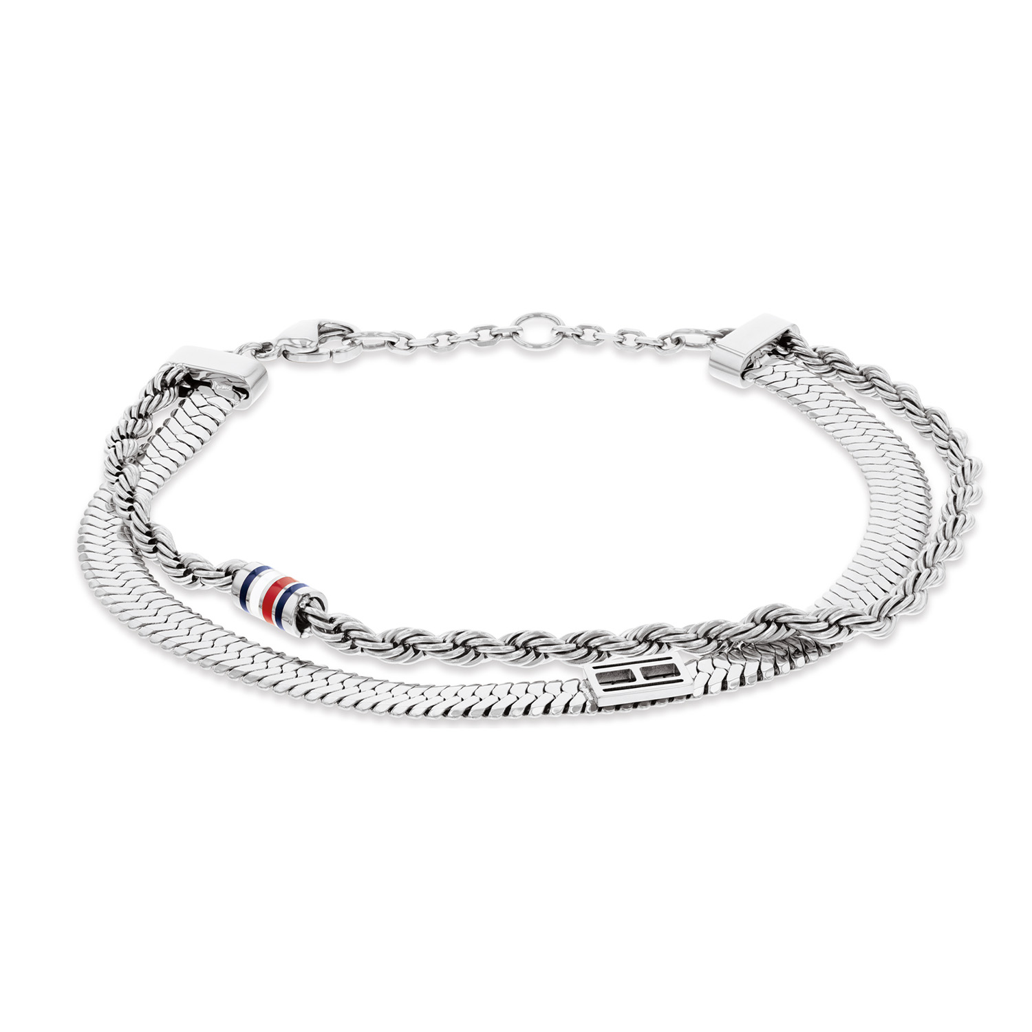 Tommy Hilfiger Jewels Armband Dames Staal 19cm
Deze armband van Tommy Hilfiger uit de jewelry serie Layered Set met nr: TJ2780981 is een musthave voor je Tommy collectie. De stalen dames armband heeft twee verschillende kettingen die samenkomen in het slot. De ene is een omega schakel en de andere een koord schakel. Door een cartieslot en diverse tussenogen is de armband op drie verschillende lengtes te dragen. De totale lengte van deze layer armband is 19cm. Erg leuk te combineren met andere sieraden uit deze serie van Tommy Hilfiger.
