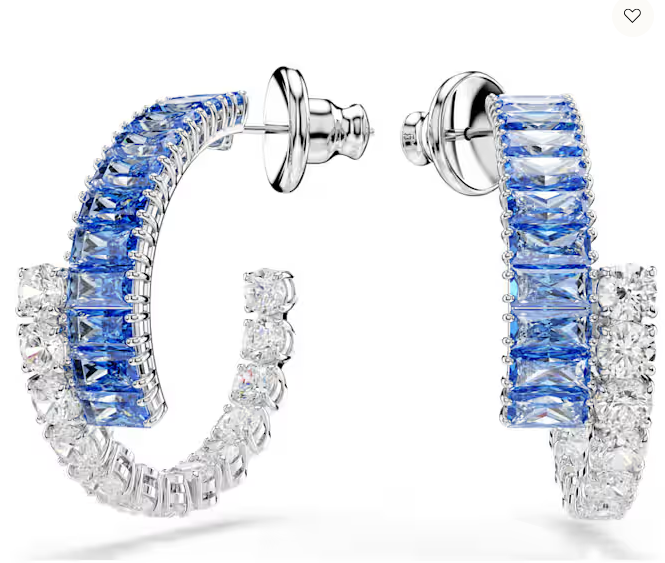 Kleur uw stijl met het levendige ontwerp van deze Matrix-oorbellen. Elk stuk is vervaardigd voor een elegante uitstraling en is voorzien van heldere en blauwe Swarovski Zirkonia in een levendige mix van ronde en baguette-slijpvormen. Deze oorbellen kunnen worden gedragen met bijpassende Matrix-stukken om de kleur en het licht in alles wat u draagt te versterken.