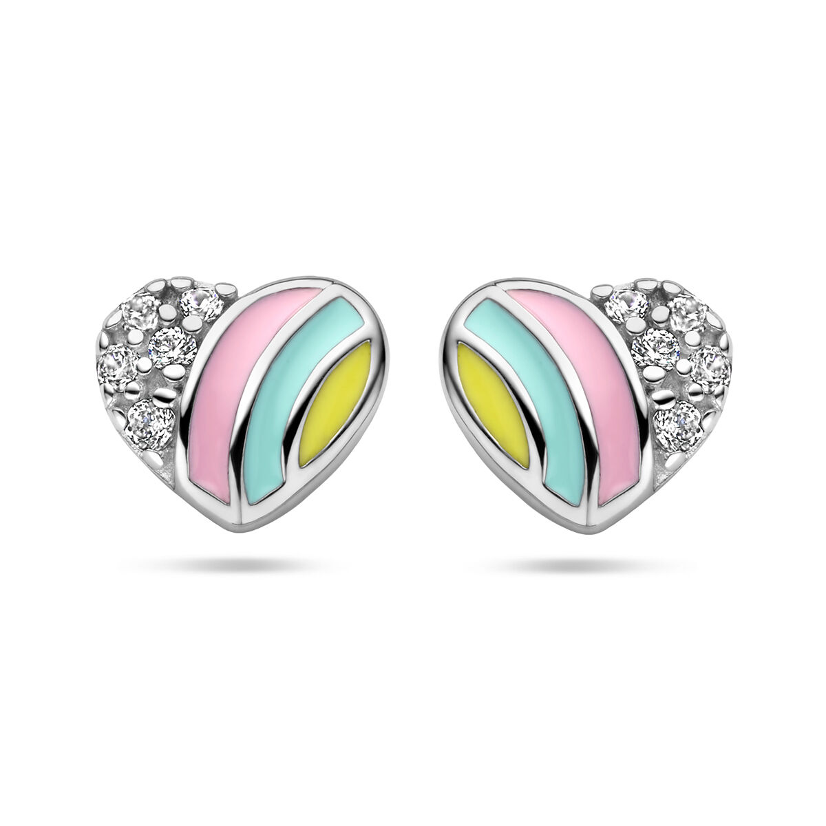 Gerhodineerd 925 zilveren oorknoppen in de vorm van een hart met zirkonia. Het hart heeft een afmeting van 5x6mm.
