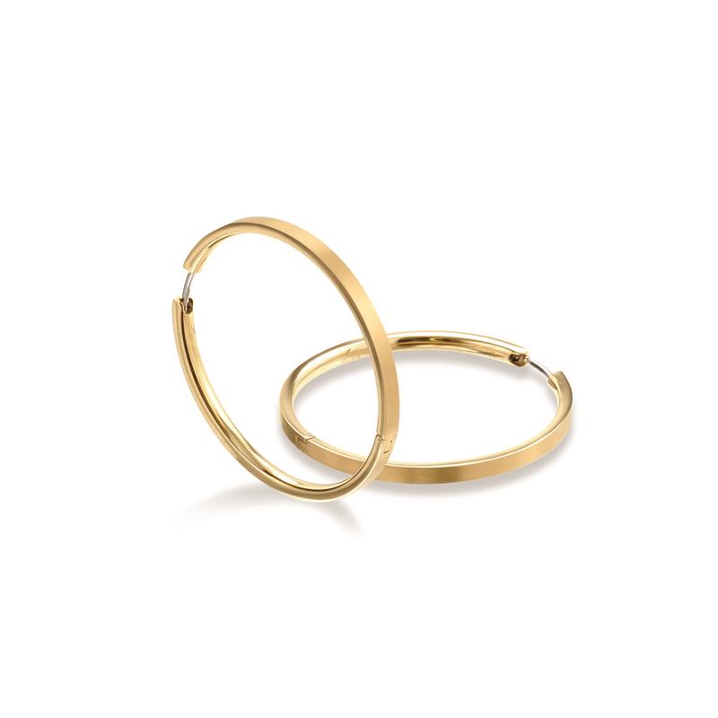 Diese Boccia Creolen bestechen durch ihr edles Design in goldener Farbe. Gefertigt aus hochwertigem Titan, messen sie 40 mm im Durchmesser und 5 mm in der Breite. Die gl&auml;nzenden Creolen wiegen 21 g und sind ideal f&uuml;r elegante Anl&auml;sse. Tragen Sie sie, um jedem Outfit einen luxuri&ouml;sen Touch zu verleihen. Perfekt f&uuml;r besondere Gelegenheiten.