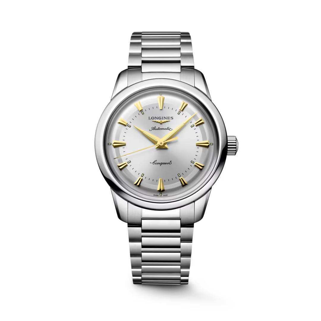 De Conquest-collectie, een toonbeeld van durf en creativiteit, was de eerste LONGINES-horlogelijn waarvan de naam in 1954 werd beschermd door het Zwitserse Federale Bureau voor Intellectuele Eigendom. Als eerbetoon aan de eerste Conquest-modellen die meer dan 70 jaar geleden werden gelanceerd, zal de Conquest Heritage-lijn alle liefhebbers van vintage design aanspreken. De Conquest Heritage-horloges combineren naadloos de klassieke stijl van de jaren 50 met moderne horlogetechnologie.