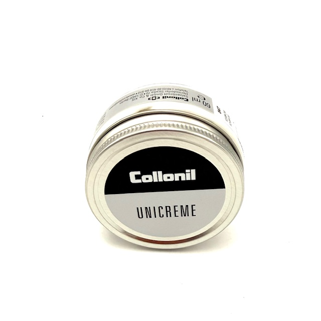 Collonil Unicreme – Bescherming, Voeding & Lichte Reiniging

Onmisbaar in het onderhoud van uw leren tas!
Collonil Unicreme is een milde reinigings- en verzorgingscrème speciaal ontwikkeld voor glad leer. Het product beschermt, voedt en houdt het leer soepel zonder het oppervlak aan te tasten.

✅ Lichte reiniging – verwijdert stof en lichte vervuiling
✅ Voeding – voorkomt uitdroging en barsten
✅ Bescherming – versterkt het leer en verlengt de levensduur van uw tas

Gebruiksadvies:
Behandel uw tas minimaal twee keer per jaar met Collonil Unicreme voor een optimale verzorging en langdurige bescherming. Breng aan met een zachte doek en wrijf het product gelijkmatig in. Laat kort intrekken en wrijf daarna na met een droge doek.

Geschikt voor: glad leer (niet voor suède/nubuck)
