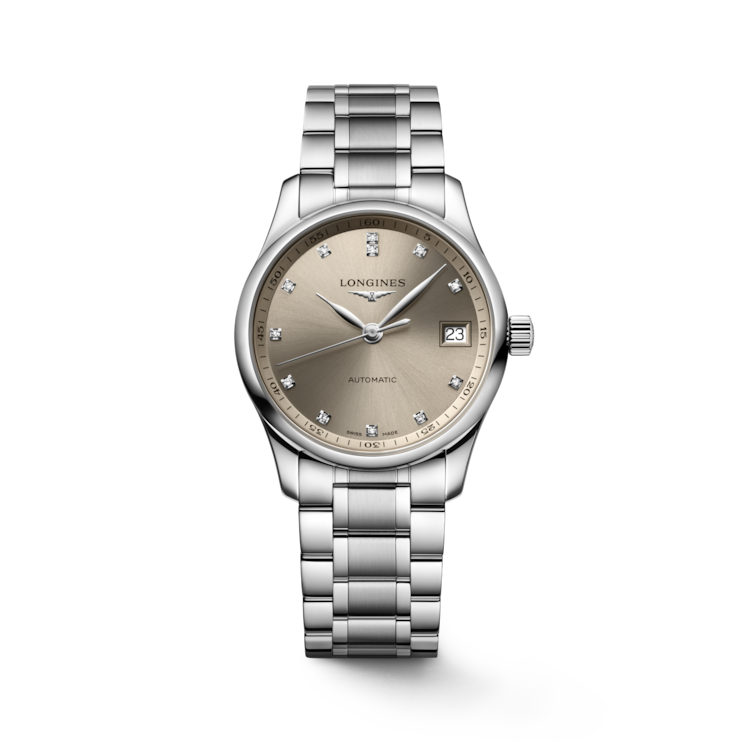 De Longines Master Collection L23574076 is een verfijnde en klassieke horloge met een roestvrijstalen band en kast, aangevuld met een beige wijzerplaat en datumaanduiding. Het horloge heeft automatisch uurwerk en is waterbestendig tot 30 meter. Draag dit horloge bij formele gelegenheden of bij dagelijks gebruik voor een stijlvolle look. Met zijn tijdloze uitstraling is dit horloge een elegante toevoeging aan elke outfit.