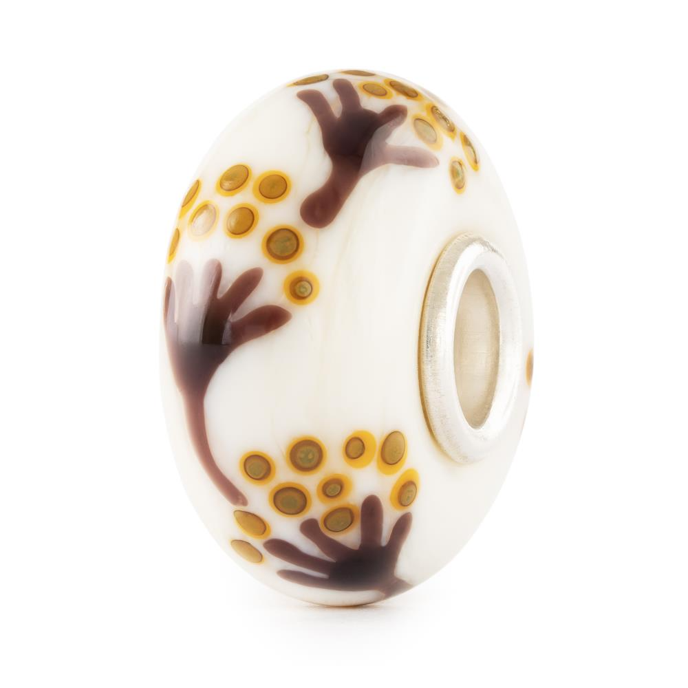 De Trollbeads bedel bosrust, modelnummer TGLBE-20468, is een verfijnd juweel in de categorie PENDANT. Deze elegante hanger voegt een vleugje natuur toe aan elke look. Draag het aan een mooie halsketting of armband voor een stijlvolle en persoonlijke touch. Perfect voor dagelijkse elegantie of speciale gelegenheden. Voeg deze unieke Trollbeads bedel toe aan jouw sieradencollectie!