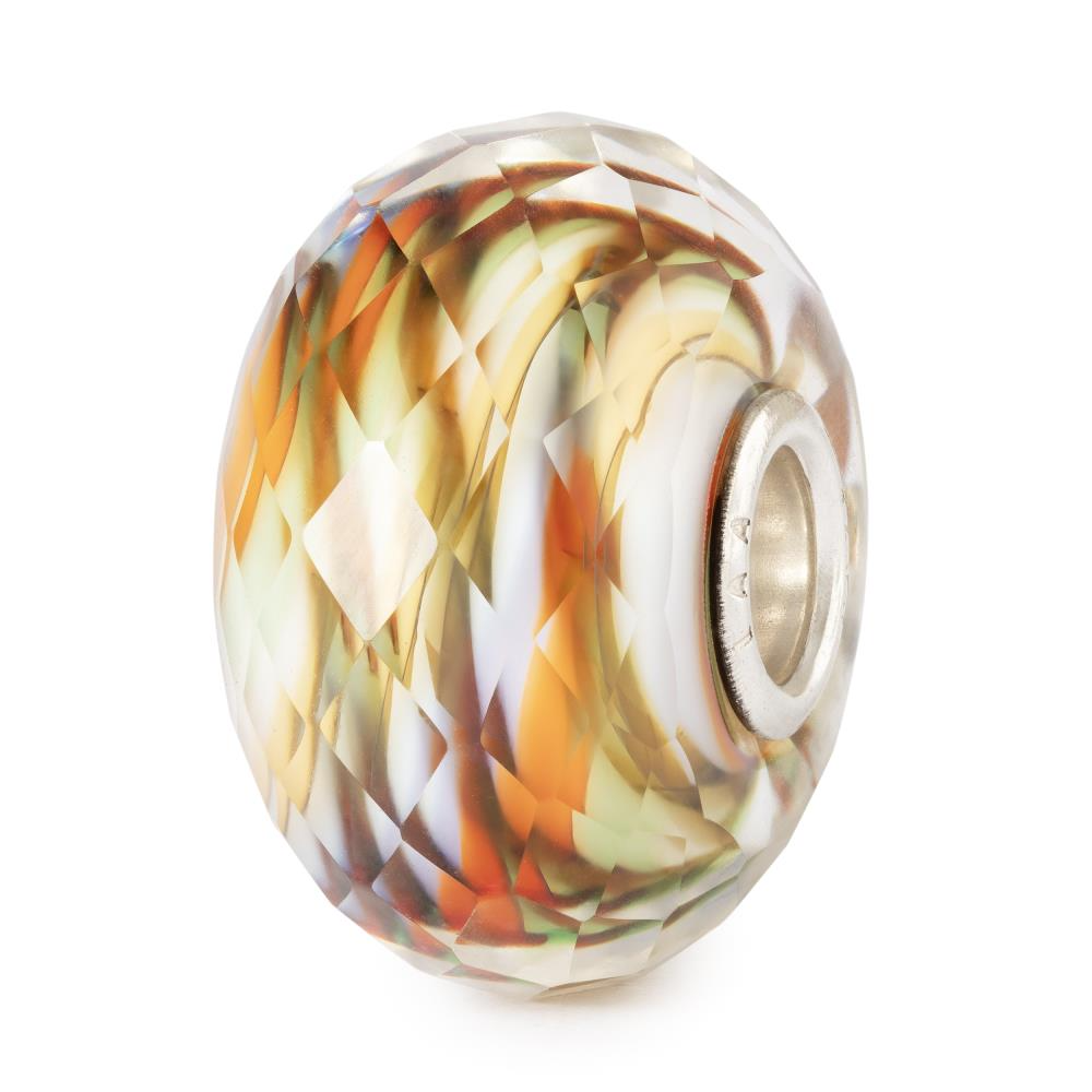 De Trollbeads bedel Bries van de Ziel (modelnummer TGLBE-30165) is een verfijnde hanger, perfect om je sieradencollectie te verrijken. Draag deze betoverende bedel aan een armband of ketting voor een persoonlijke touch. Ideaal voor dagelijks gebruik of speciale gelegenheden. Voeg elegantie en individualiteit toe aan elke look met deze unieke bedel.