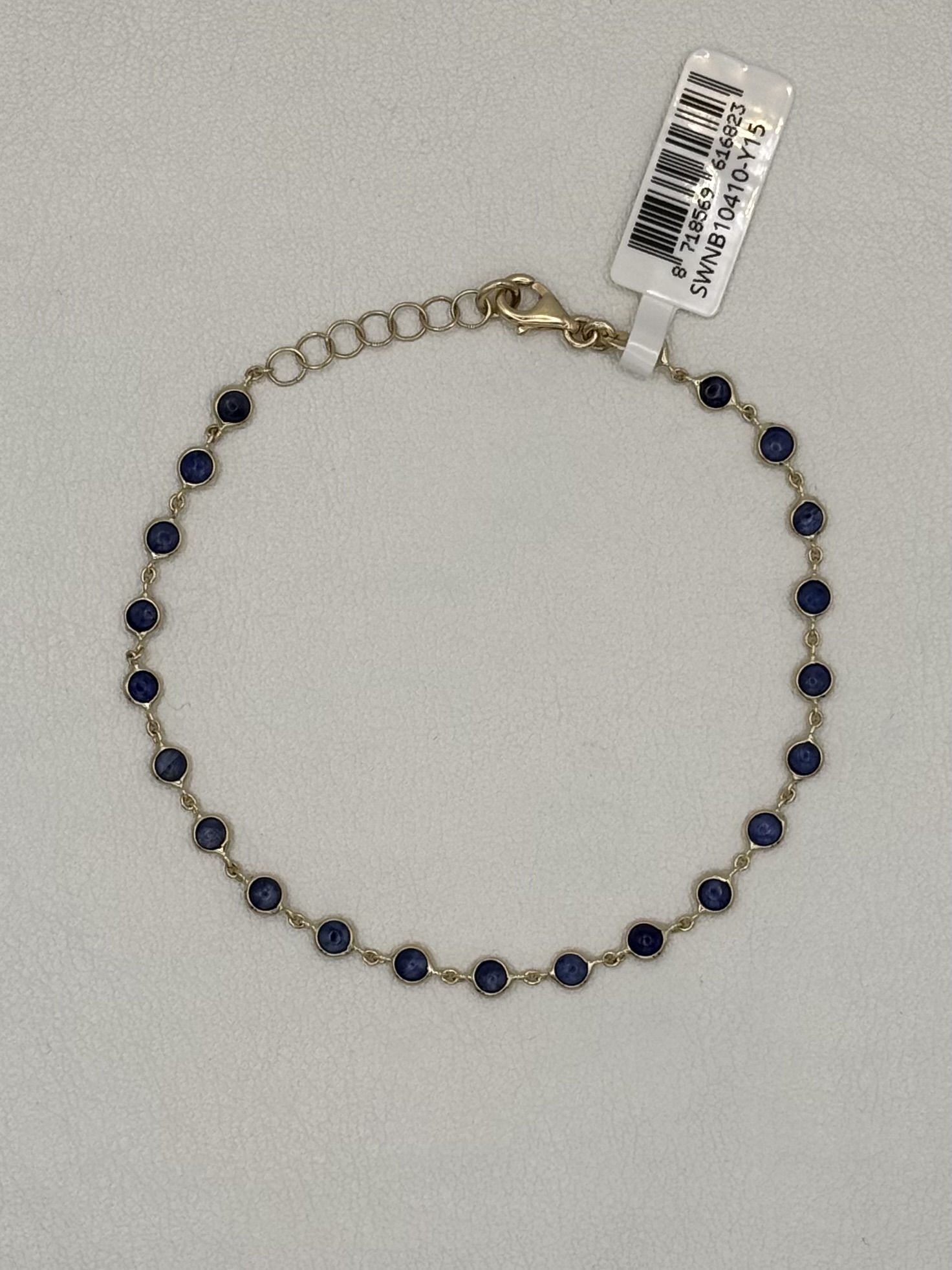 Dit is een armband van het merk Swing Jewels gemaakt voor dames.