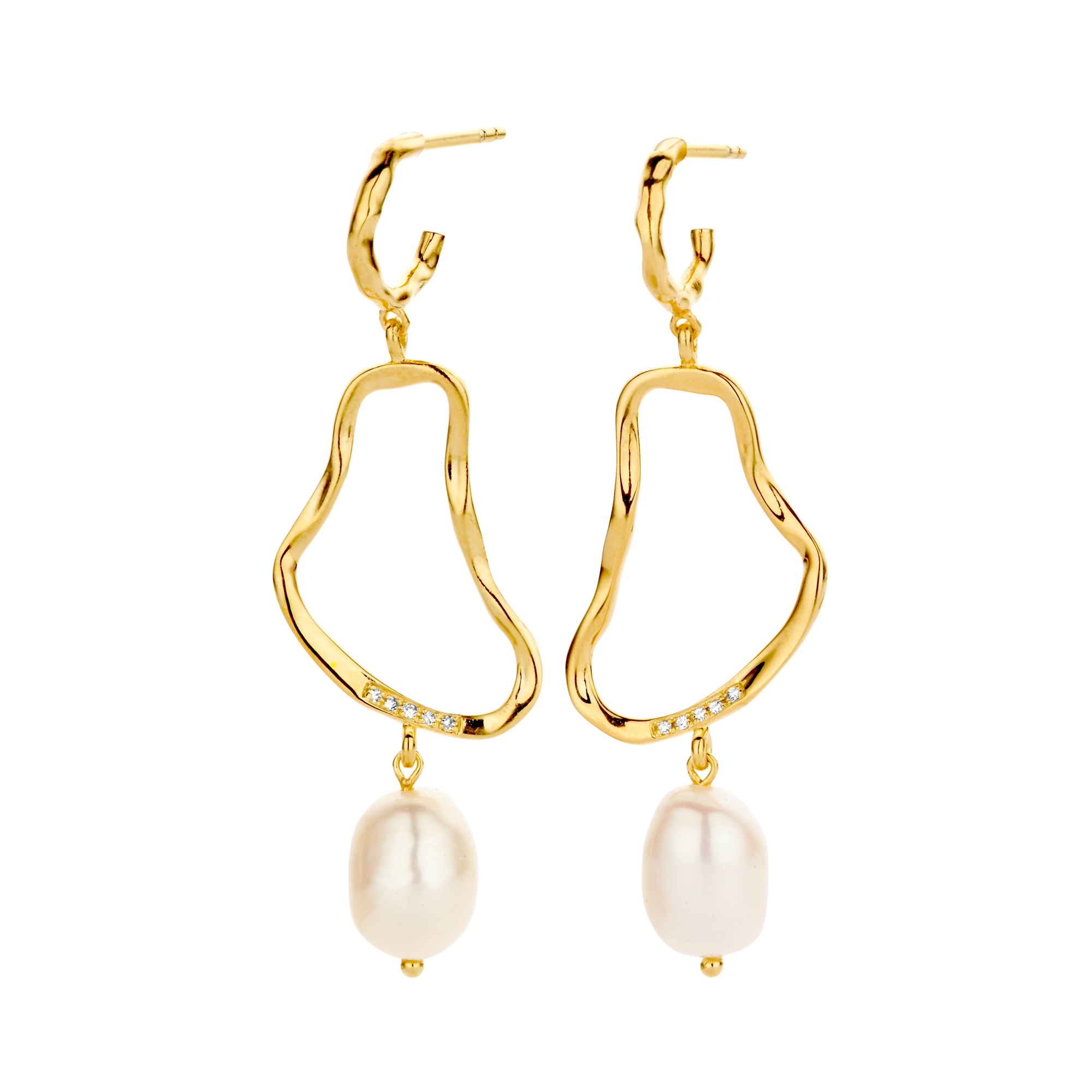Diamanti per tutti oorhangers model M1651-3S4-P01 zijn verfijnde sieraden met een zoetwaterparel en 0,04 ct diamant. Deze schitterende hoepeloorbellen, perfect voor speciale gelegenheden, combineren elegantie en stijl. Draag ze met opgestoken haar en subtiele make-up voor een verfijnde look die hun sprankeling en charme benadrukt. CATEGORIE: SIERAAD, TYPE: HOEPELOORRINGEN, SUBTYPE: MET PAREL.