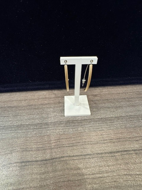 Stalen oorbel aluminium buis goud