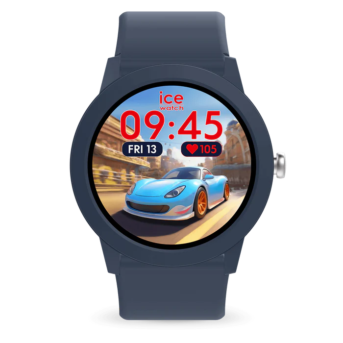 De Ice Smart Junior RD 3.0 met modelnummer 025247 is een moderne, blauwe digitale smartwatch met een ronde behuizing van kunststof en siliconen. Het horloge heeft een standaard horlogeband en een datumnotatie. Deze nieuwe polshorloge is ideaal voor dagelijks gebruik. Het beste te dragen om de pols voor directe toegang tot slimme functies.