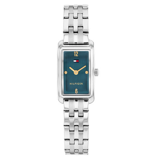 Tommy Hilfiger TH1782862 Horloge Dames Staal 16x22mm
Dit specifieke horloge van Tommy Hilfiger uit de Madison serie met artikelnr: TH1782862 is een casual dameshorloge die niet in je collectie mag ontbreken. Het stalen dameshorloge heeft een rechte kast met een gladde rand en een blauwe geborstelde sunray wijzerplaat met het Tommy logo. Aan de kast zit een stalen schakelband met een vouwsluiting. Het horloge heeft een mineraalglas, een afmeting van 16x22mm en is 3ATM.  

Het merk:
Sinds de lancering van het merk in 1985 is Tommy Hilfiger wereldwijd bekend geworden als pionier van de klassieke Amerikaanse coole stijl. Geïnspireerd door de iconische popcultuur en het Amerikaanse erfgoed. De dames en herencollectie van dit seizoen bestaan uit minimalistische silhouetten en rustieke lederen details. De herenhorlogecollectie biedt iconische uurwerken met roestvrijstalen, lederen en siliconen banden.

Specificaties:
- Mineraalglas
- Rechte kast 16x22mm
- Stalen kast
- Blauwe wijzerplaat
- Stalen schakelband
- 3ATM