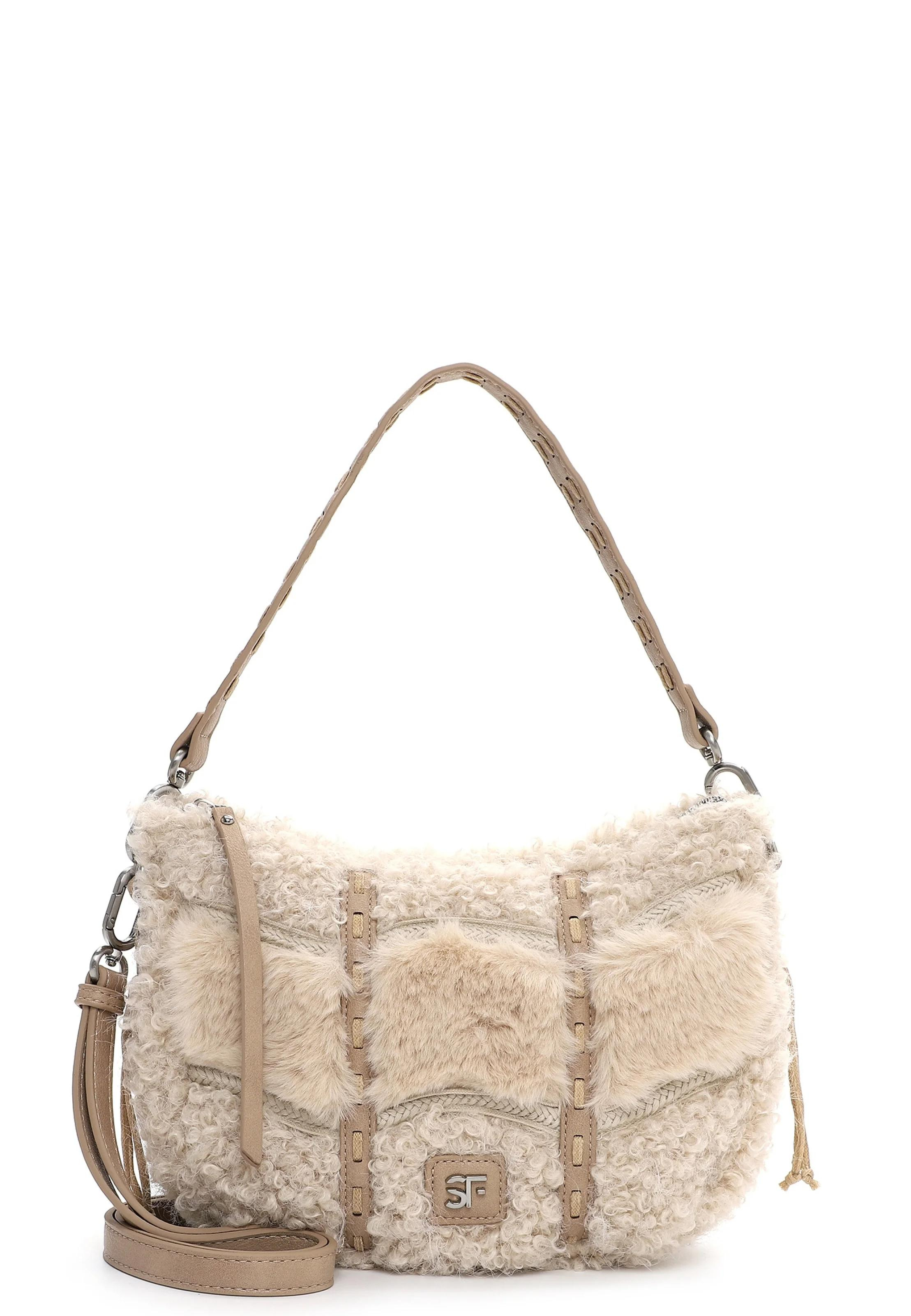 SFY Resy Kleine Hobo Bag – Fijn Synthetisch met Faux Fur Look en Logo Patch

Een handtas verbergt talloze kleine schatten – soms weten we zelf niet meer precies wat erin zit. Maar één ding is zeker: met de SFY Resy Hobo Bag small heb je altijd een stijlvolle, betrouwbare metgezel aan je zijde. Deze elegante tas combineert zachte faux fur-details, een opvallend dierenprintdesign en een verfijnde logo patch, waardoor het een echte blikvanger is.

Compact, stijlvol en veelzijdig

Gemaakt van hoogwaardig fijn synthetisch materiaal, is deze tas niet alleen diervriendelijk maar ook licht en aangenaam om te dragen. De zachte feel geeft de tas een soepel en luxueus karakter. Dankzij de praktische ritssluiting blijven al je essentials veilig opgeborgen.

De tas heeft een hoofdcompartiment, met daarin een ritsvak en een extra binnenvak – ideaal voor kleinere spullen zoals sleutels, je favoriete lipstick of je mini-portemonnee. Ondanks het compacte formaat biedt de tas voldoende ruimte voor wat je écht nodig hebt onderweg – zelfs een kleine make-uptas past erin.

Voor elke gelegenheid

Of je nu gaat shoppen, een koffiedate hebt of een avondje uit plant, de SFY Resy Hobo Bag small past zich moeiteloos aan jouw dag aan. Draag haar comfortabel over de schouder met het stevige handvat – elegant, moeiteloos en altijd in stijl.

Dierproefvrij & duurzaam

Net als al onze producten bevat ook deze tas geen dierlijke bestanddelen. Je geniet dus van luxe en stijl zonder concessies te doen aan je waarden.

Productdetails

Model: Kleine Hobo Bag

Materiaal: Fijn synthetisch – faux fur look

Details: Logo patch, dierenprint

Sluiting: Rits

Binnenkant: Hoofdcompartiment, binnenvak met rits, extra binnenvak

Draagstijl: Over de schouder

Handvat: Ja

Formaat: Compact – ideaal voor onderweg

Dierlijke bestanddelen: Geen

Een tas die net zo veelzijdig is als jij – ontdek de SFY Resy Hobo Bag small en voeg een stijlvolle finishing touch toe aan elke outfit.