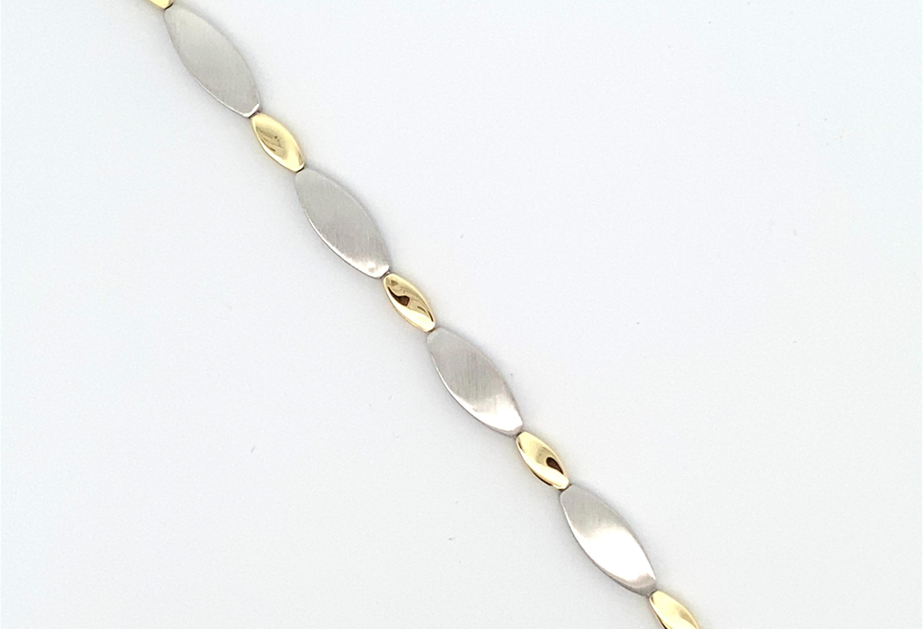 Prachtige zilveren bicolor armband.