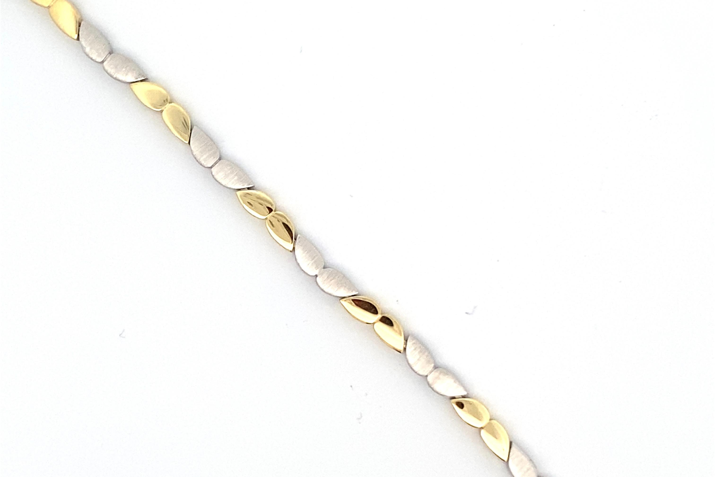 Mooie bicolor zilveren armband.