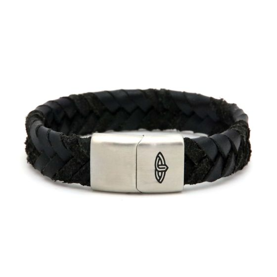 Karma Jewellery heren armband uitgevoerd in leer met een stalen sluiting model Ceasar black mb08s-20
20 cm en verkrijgbaar in diverse andere lengtes