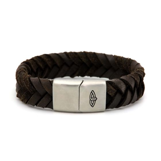 Karma Jewellery heren armband uitgevoerd in leer met een stalen sluiting model Ceasar brown mb09s-21
21 cm en verkrijgbaar in diverse andere lengtes