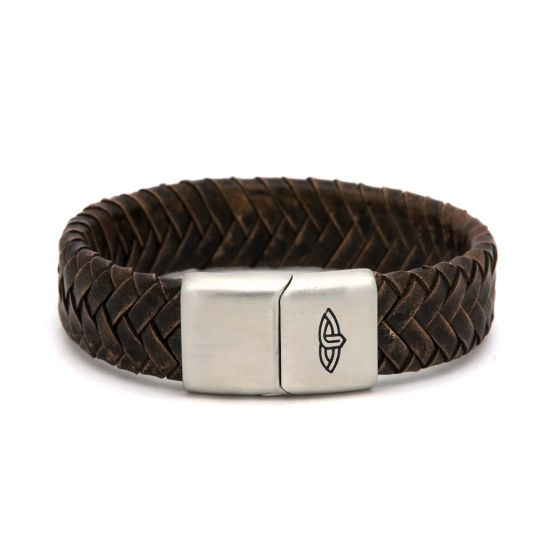 Karma Jewellery heren armband uitgevoerd in leer met een stalen sluiting model Glory brown mb12s-20
20 cm en verkrijgbaar in diverse andere lengtes