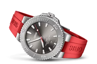  01 733 7789 4153-07 4 23 36FC  Aquis date red strap
