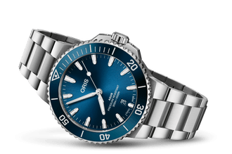 Aquis date blue 41.5mm model 2024
